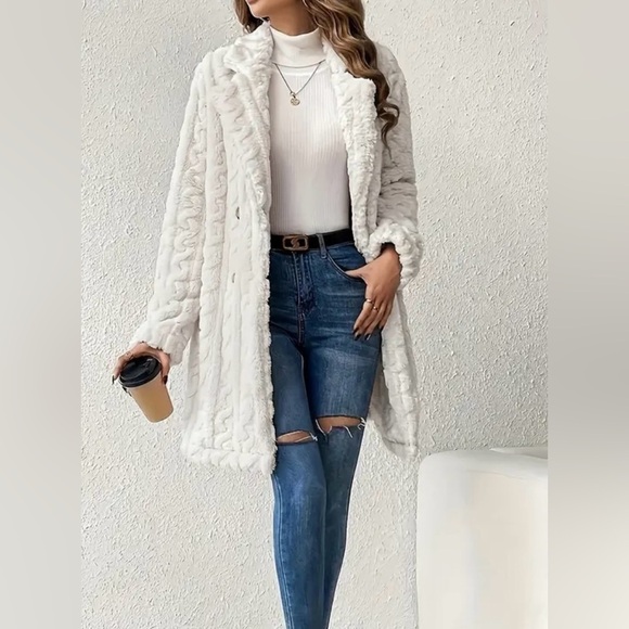 Women's White Faux Fur Coat - Picture 5 of 9